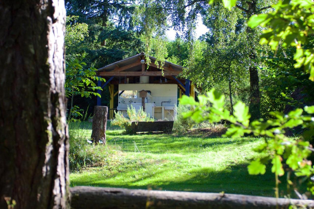 Camping De La Chagnee Saint-Aubin-le-Cloud 外观 照片